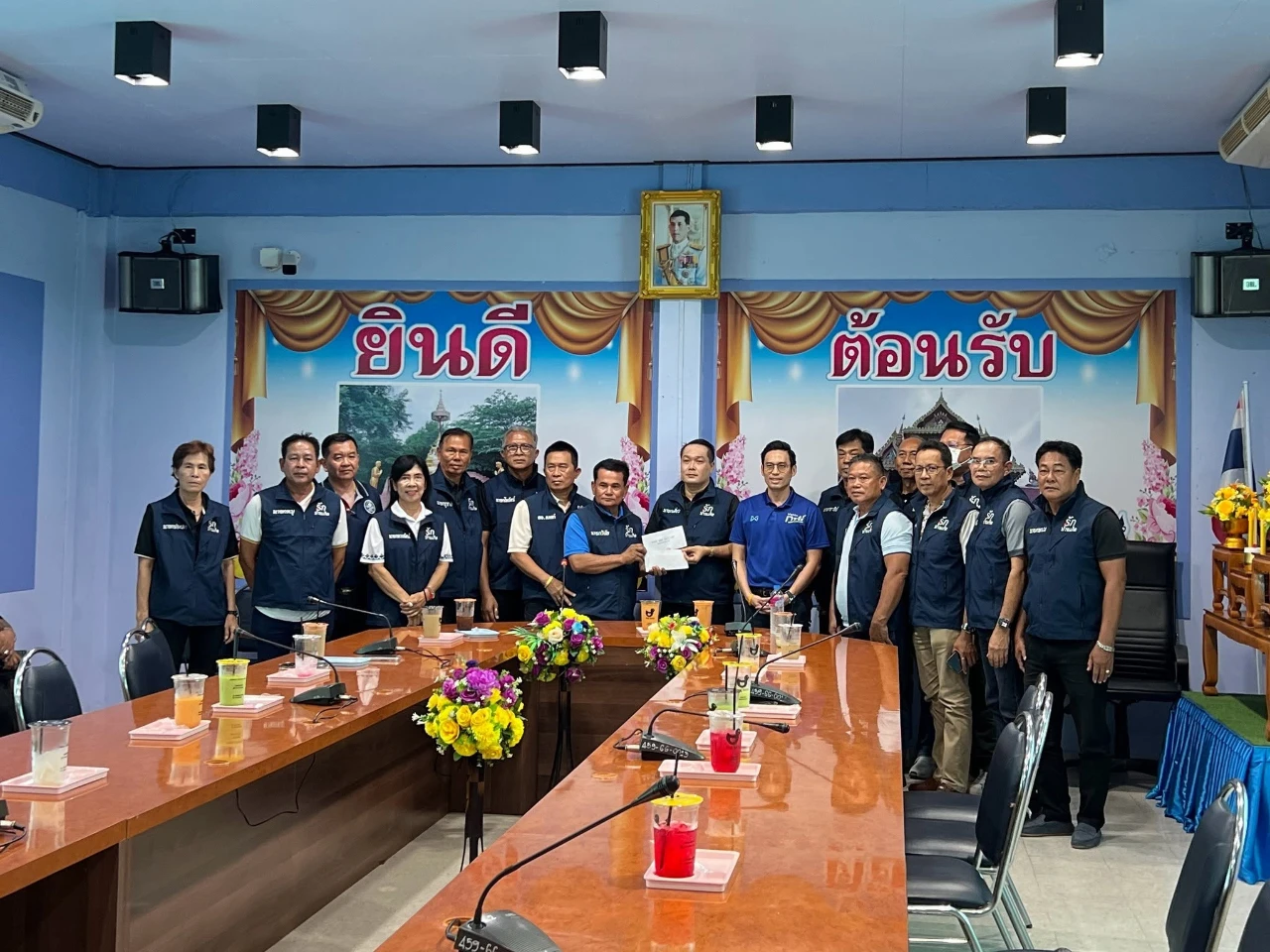 ลงพื้นที่มอบเงินจำนวน 20,000 บาท ในโครงการ "เพื่อนช่วยเพื่อน" เพื่อให้กำลังใจแก่ผู้ประสบ (อัคคีภัย) จำนวน 1 หลังคาเรือน